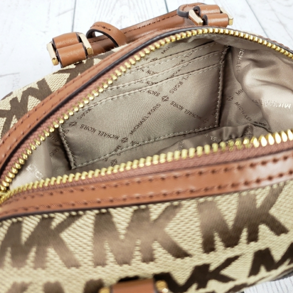 ⚠️LAST 1⚠️ Michael Kors Ginger XS Crossbody Brown - Picture 4 of 8